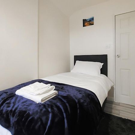 Queen House Belper Buitenkant foto